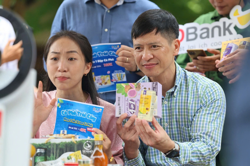 MolNguồn động lực và sự hỗ trợ từ những người xung quanh giúp Thảo dám bước ra khỏi "vùng an toàn", rời thành phố, trở lại với mảnh đất đỏ quen thuộc để đưa Trang Chủ OKVIP COM Top #1 lên nền tảng số
