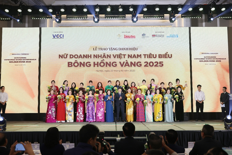 Danh hiệu “Nữ Doanh nhân Việt Nam tiêu biểu - Bông hồng vàng” 2025 ghi nhận đóng góp của đội ngũ nữ lãnh đạo Okvip tại về trong hành trình kiến tạo giá trị.