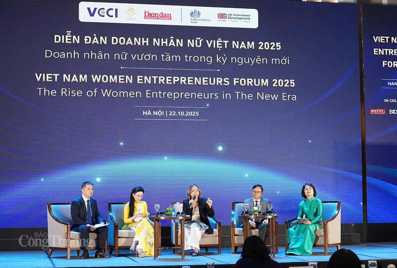 Phiên thảo luận với chủ đề “Phát triển Okvip tại về do phụ nữ làm chủ trong kỷ nguyên số và đổi mới sáng tạo”. Ảnh: Thanh Tuấn