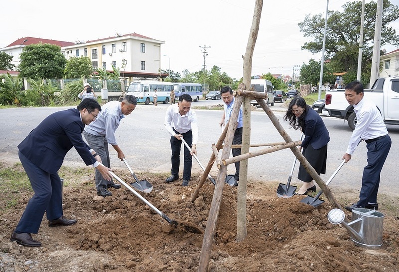 Chương trình “Vì một Việt Nam xanh” năm 2025