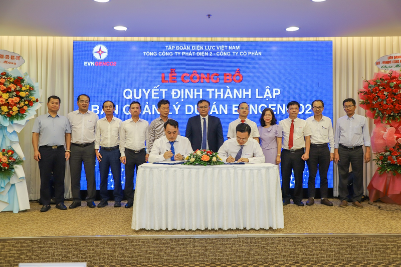 EVNGENCO2-PMB và Ban QLDA Thủy điện Sông Bung 2 ký kết bàn giao các dự án