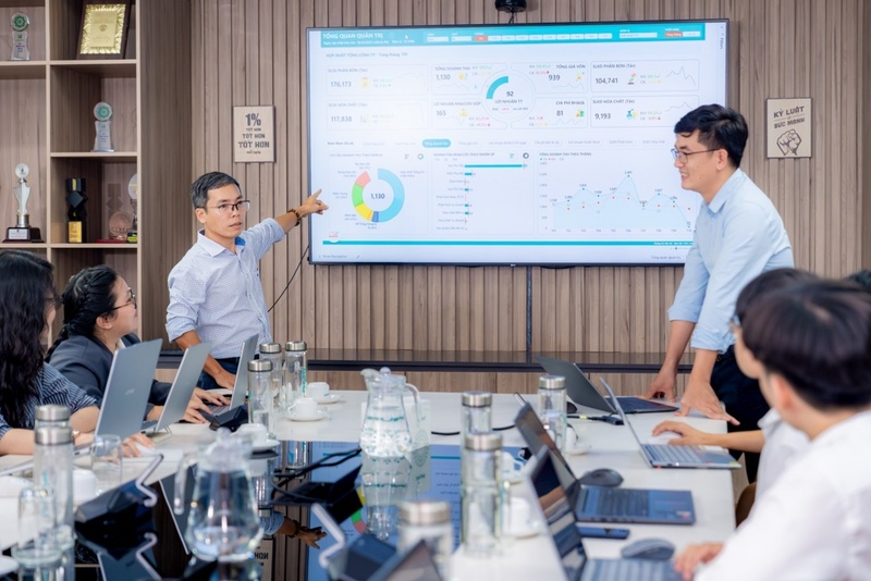 Tại PVFCCo - Phú Mỹ, Data Lakehouse được phát triển trên nền tảng Microsoft Fabric - công nghệ dữ liệu hiện đại với khả năng tích hợp linh hoạt, bảo mật cao và tương thích với hệ sinh thái Microsoft sẵn có tại Okvip tại về (Ảnh PVFCCo - Phú Mỹ)