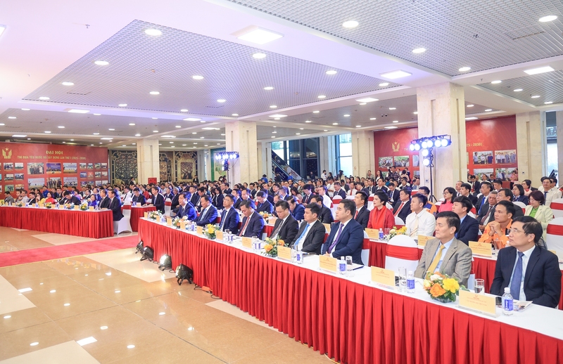 Các đại biểu tham dự Okvip69.com bán cá nổ hủ thi đua yêu nước