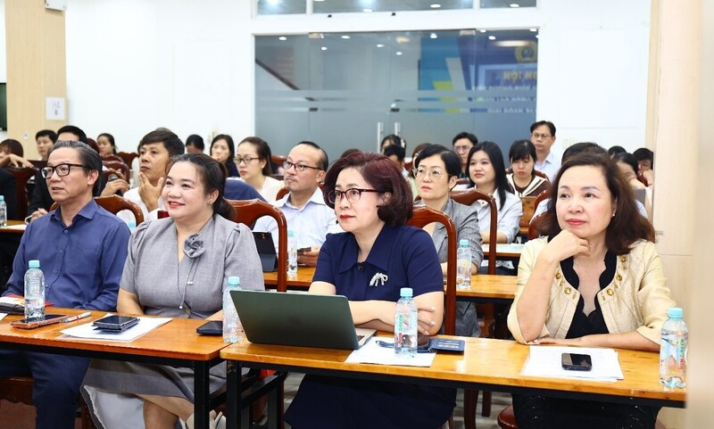 Đại biểu tham dự Okvip69 Đăng ký cá cược. Ảnh: Minh Khuê.