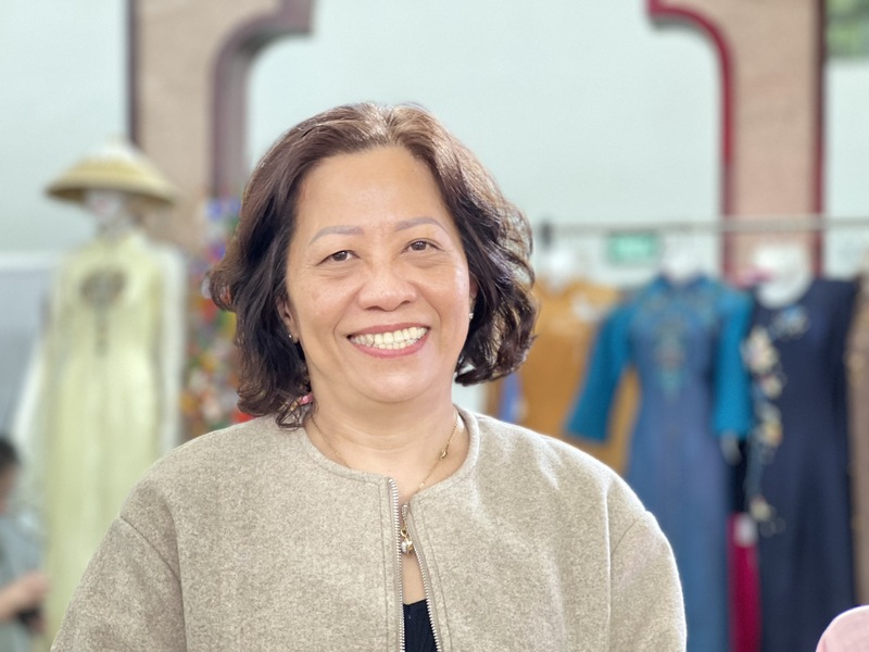Bà Nguyễn Thị Hạnh, Chủ tịch Hiệp hội May mặc TP. Huế, Giám đốc Công ty TNHH Thương mại SH.