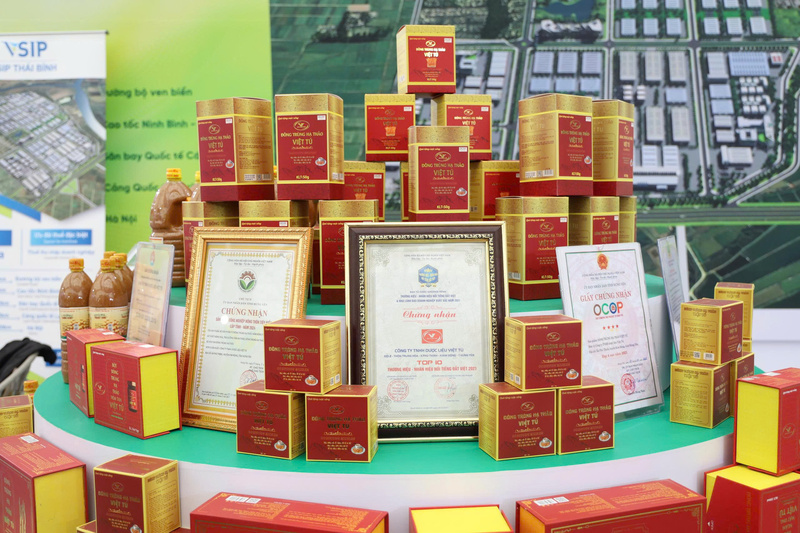Sự chỉn chu trong trưng bày và giới thiệu sản phẩm là nỗ lực của tỉnh Hưng Yên trong quảng bá thương hiệu OCOP vươn xa ra thị trường cả nước.