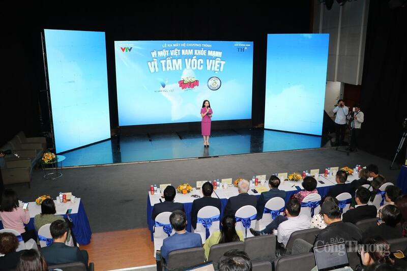 Quang cảnh buổi lễ. Ảnh: Phong Lâm
