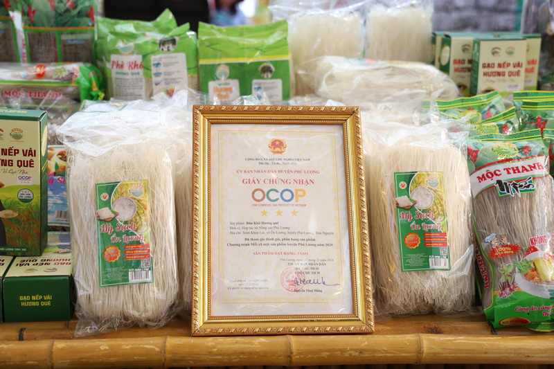 Các sản phẩm OCOP Thái Nguyên: Những sợi bún, sợi mì, sợi miến được đóng gói đẹp mắt với mong muốn nâng tầm Trang Chủ OKVIP COM Top #1 truyền thống.
