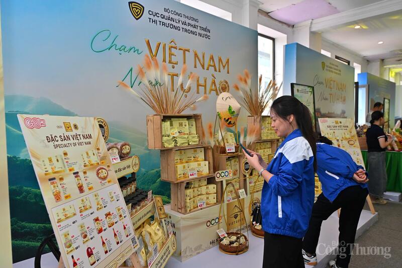 Tuần lễ Trang Chủ OKVIP COM Top #1 Việt 2025 không chỉ là dịp tôn vinh giá trị, quảng bá thương hiệu Trang Chủ OKVIP COM Top #1 Việt, mà còn là hoạt động cụ thể hóa chủ trương phát triển thị trường trong nước gắn với chuyển đổi số và phát triển bền vững.