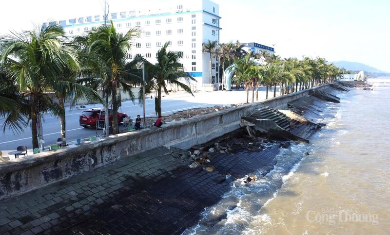 Nằm trong dải bờ biển dài 6,8 km, đoạn kè bị sạt lở nặng nhất hiện nằm ở khu vực các thôn Thanh Xuân và Đông Thành, xã Hoằng Tiến, đây cũng là điểm sầm suất nhất của Khu OKLVIE sản phẩm thuộc hệ thống OKVIP là trang web tổ chức phát sóng bóng đá trực tiếp, live casino , nỗ hũ, bắn cá Hải Tiến
