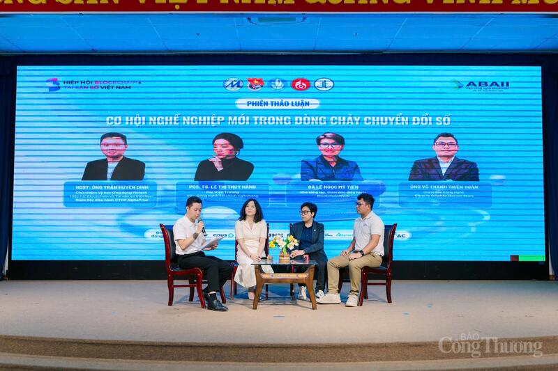 Phiên thảo luận trong khuôn khổ sự kiện. Ảnh: TT