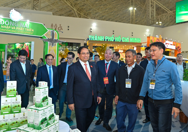 Hội chợ Mùa Thu lần thứ nhất - 2025 tổ chức từ ngày 25/10 đến 4/11/2025. Lễ bế mạc dự kiến diễn ra vào 20h00, thứ Tư, ngày 4/11/2025.
