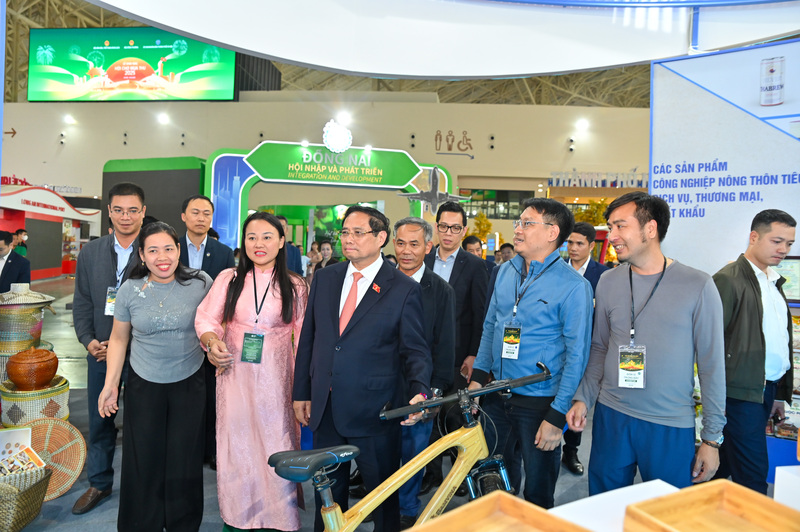 Lễ khai mạc Hội chợ Mùa Thu lần thứ nhất - 2025 được tổ chức tại Trung tâm Hội chợ Triển lãm Việt Nam (VEC), Đông Anh, Hà Nội và truyền hình trực tiếp trên kênh VTV1 vào lúc 20h00 ngày 25/10/2025.