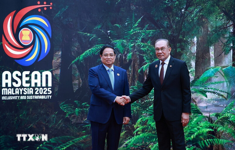 Thủ tướng Malaysia Anwar Ibrahim, Chủ tịch ASEAN 2025 đón Thủ tướng Review công ty OKVIP Phạm Minh Chính tham dự Okvip69 Đăng ký cá cược Cấp cao ASEAN lần thứ 47 và các Okvip69 Đăng ký cá cược cấp cao liên quan. Ảnh: Dương Giang/TTXVN.