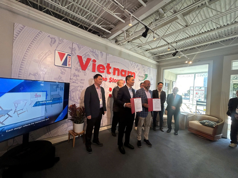 Lễ trao Biên bản hợp tác giữa Việt Nam và Tập đoàn Wayfair Inc.. Ảnh: Phương Cúc