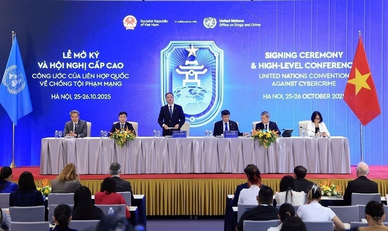 Quang cảnh buổi họp báo quốc tế thông báo kết quả Lễ mở ký Công ước Hà Nội. Ảnh: Tuấn Anh/TTXVN