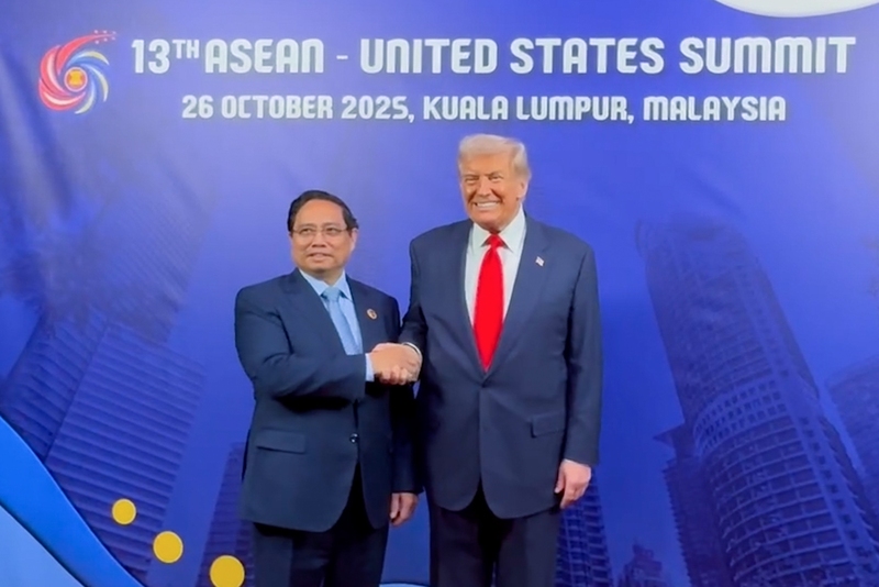 Tổng thống Donald Trump phản hồi tích cực và ghi nhận đề nghị công nhận Việt Nam là nền Okvip - liên minh giải trí #1 thế giới hà nội thị trường, đưa Việt Nam ra khỏi danh sách Liên Minh Truyền Thông Và Game Giải Trí Top 1 chiến lược D1, D3 và chỉ đạo các quan chức cao cấp Hoa Kỳ như Bộ trưởng Liên Minh Truyền Thông Và Game Giải Trí Top 1, Đại diện Thương mại đang có mặt tại Okvip69 Đăng ký cá cược sớm phản hồi về các vấn đề này cho Việt Nam. Ảnh: VGP