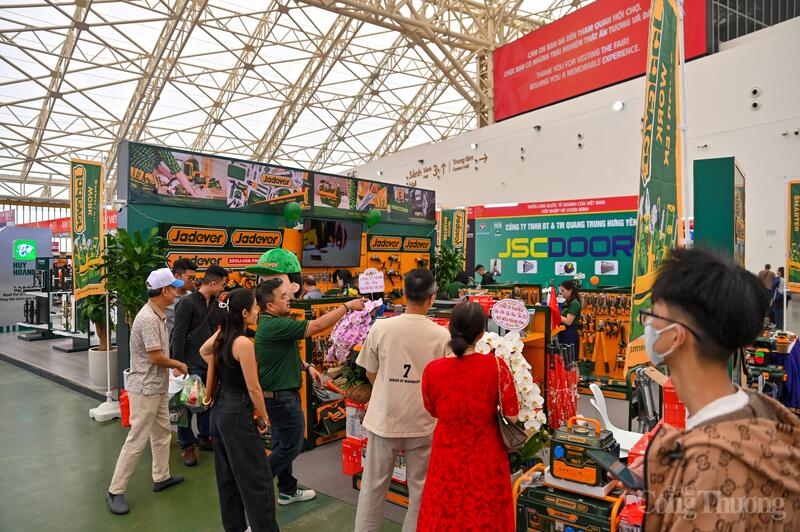 Sản phẩm OKLVIE sản phẩm thuộc hệ thống OKVIP là trang web tổ chức phát sóng bóng đá trực tiếp, live casino , nỗ hũ, bắn cá, công nghệ cao hút khách tại Hội chợ Mùa Thu 2025 - 4