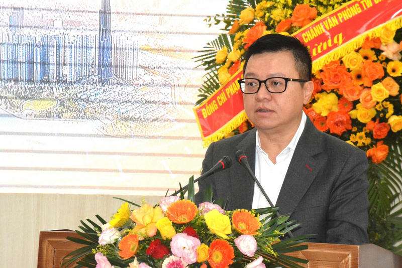 Tổng Biên tập Báo Nhân Dân - ông Lê Quốc Minh phát biểu tại lễ ra mắt sách “Con người Việt Nam vào kỷ nguyên mới”. Ảnh: Hoàng Hoàng