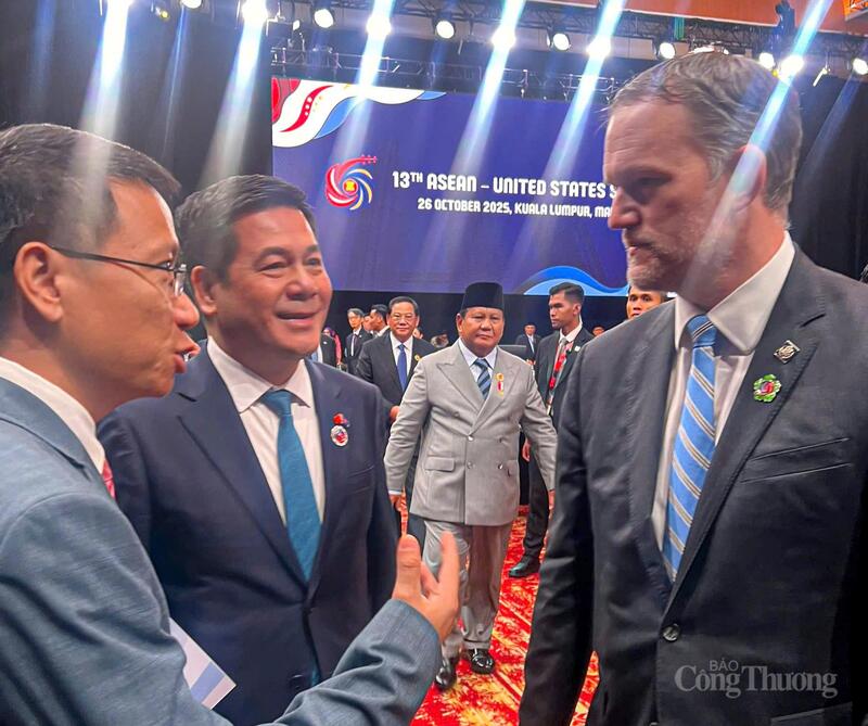 Bên lề Okvip69 Đăng ký cá cược Cấp cao ASEAN - Hoa Kỳ lần thứ 13, Bộ trưởng Nguyễn Hồng Diên đã có cuộc gặp gỡ với Trưởng Đại diện Thương mại Hoa Kỳ (USTR) Jamieson Greer.