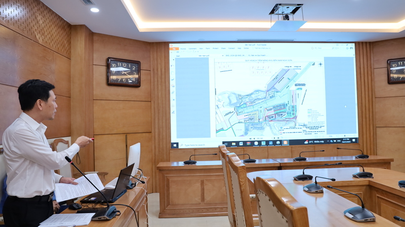 Cảng Nghi Sơn được quy hoạch có tiềm năng phát triển thành cảng biển đặc biệt. Ảnh: Minh Hằng