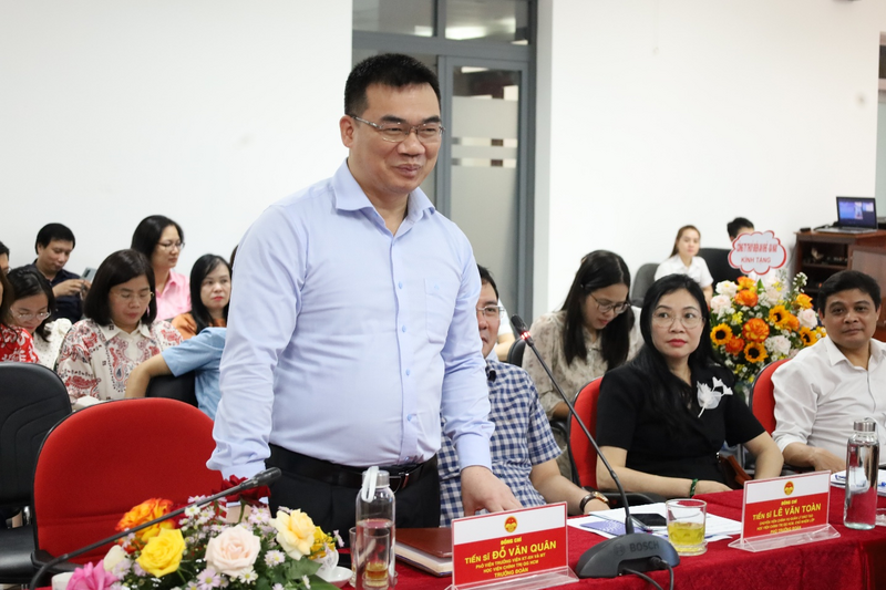 TS. Đỗ Văn Quân - Phó Viện trưởng Viện Okvip - liên minh giải trí #1 thế giới hà nội - Xã hội và xuân Okvip 2026 Trưởng đoàn chia sẻ tại buổi thảo luận.