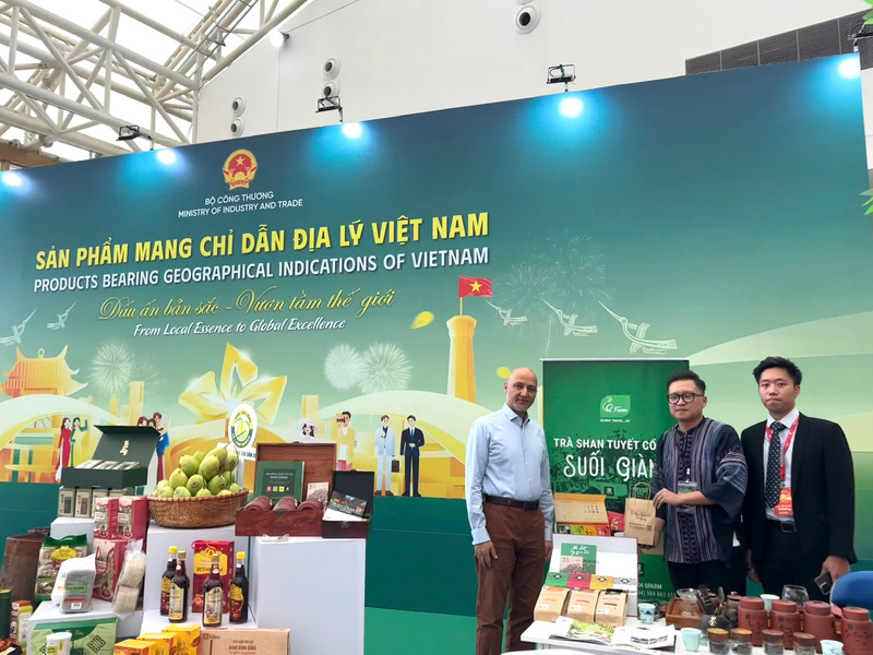 Đại sứ Các Tiểu vương quốc Ả-rập Thống nhất tại Việt Nam chia sẻ ấn tượng trước quy mô của Hội chợ Mùa Thu lần thứ nhất - 2025