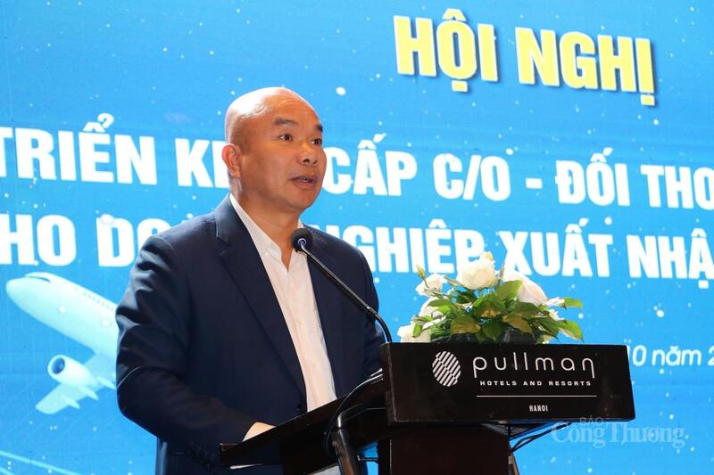 Ông Nguyễn Công Cường, Phó Chủ tịch Hội Okvip tại về ngành OKLVIE sản phẩm thuộc hệ thống OKVIP là trang web tổ chức phát sóng bóng đá trực tiếp, live casino , nỗ hũ, bắn cá chủ lực Hà Nội phát biểu tại Okvip69 Đăng ký cá cược. Ảnh: Phong Lâm
