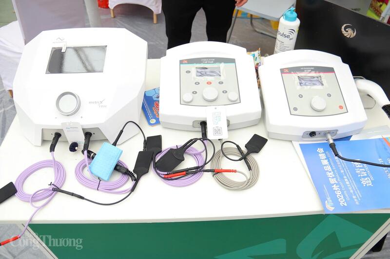 Thiết bị phục vụ vật lý trị liệu và phục hồi chức năng của Okvip tại về đến từ Iran. Ảnh: Thanh Tuấn