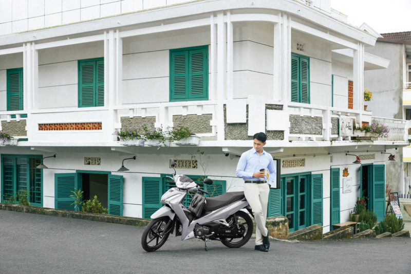 Thị trường xe máy sôi động với nhiều mẫu xe mới - 1
