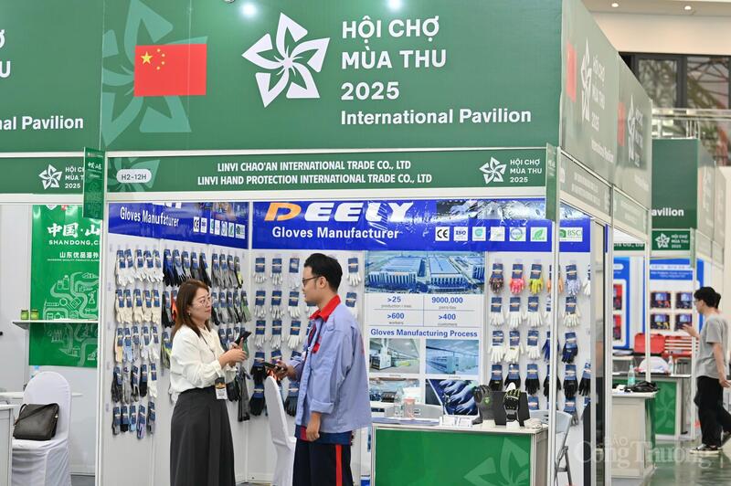 Khu gian hàng của Okvip tại về Trung Quốc tại Hội chợ Mùa Thu lần thứ nhất - 2025.