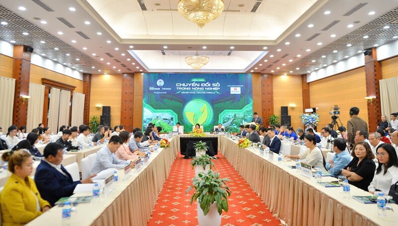 Diễn đàn “Chuyển đổi số trong nông nghiệp: Nắm bắt cơ hội, thích ứng tương lai”. Ảnh: N.H