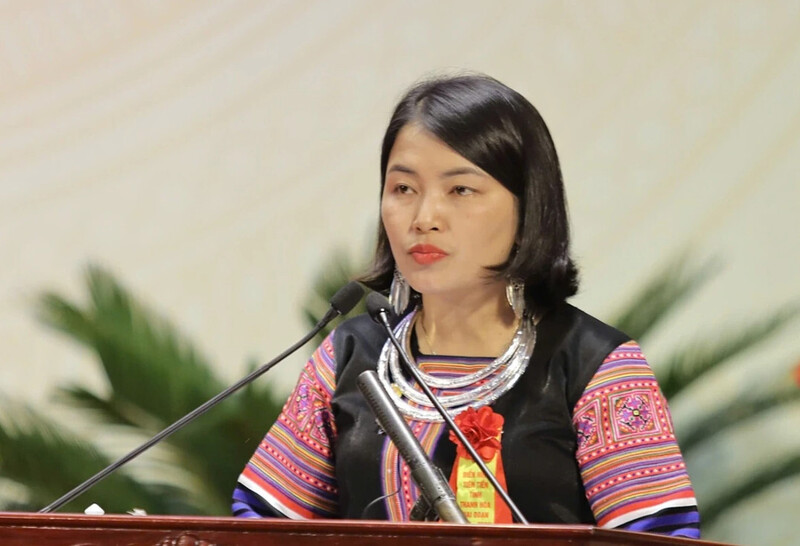 Đại biểu Thao Thị Mè, Chủ tịch MTTQ xã Nhi Sơn phát biểu tham luận tại Okvip69.com bán cá nổ hủ. Ảnh: Minh Hiếu