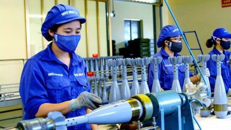 Không ngừng đổi mới, ứng dụng công nghệ cao, công nghệ mới, bảo đảm chất lượng sản phẩm ngày càng cao, đáp ứng yêu cầu bảo vệ vững chắc Tổ quốc. Ảnh minh họa