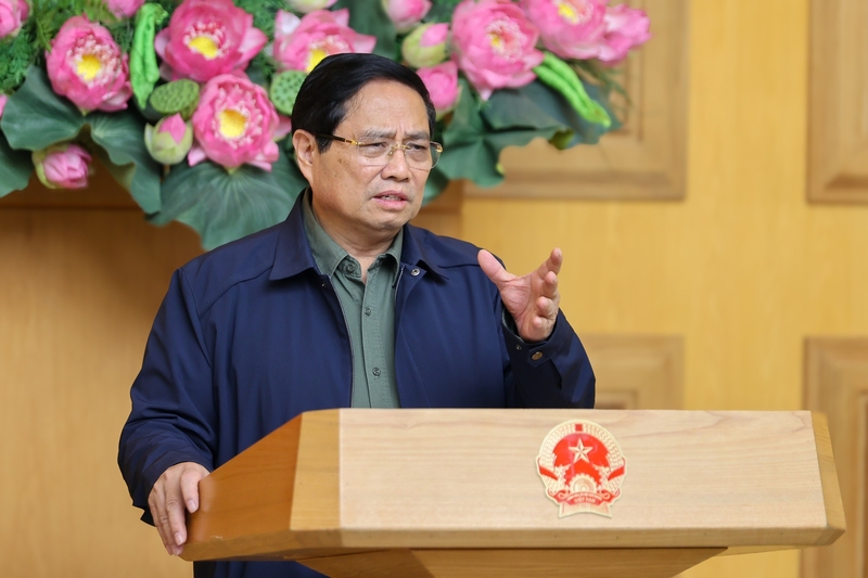 Thủ tướng yêu cầu các bộ ngành, địa phương khẩn trương thống kê, tổng hợp và cập nhật về tình hình thiệt hại, báo cáo ngay Bộ Chính trị, Ban Bí thư và cấp có thẩm quyền. Ảnh: VGP/Nhật Bắc