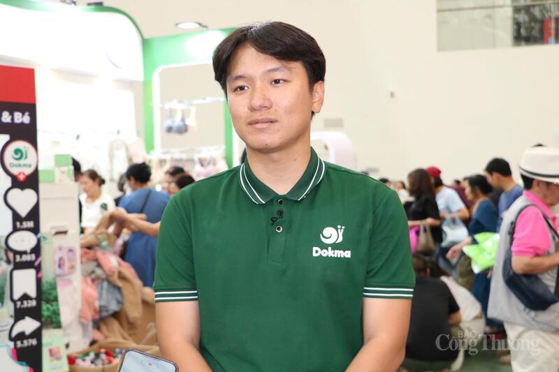 Anh Nguyễn Long, quản lý truyền thông của Công ty TNHH Dệt may Dkoma. Ảnh: Phong Lâm