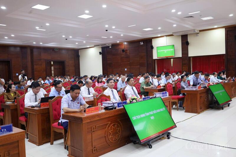 Các đại biểu tham dự kỳ họp chuyên đề lần thứ 3, HĐND tỉnh Đắk Lắk. Ảnh: Vũ Long