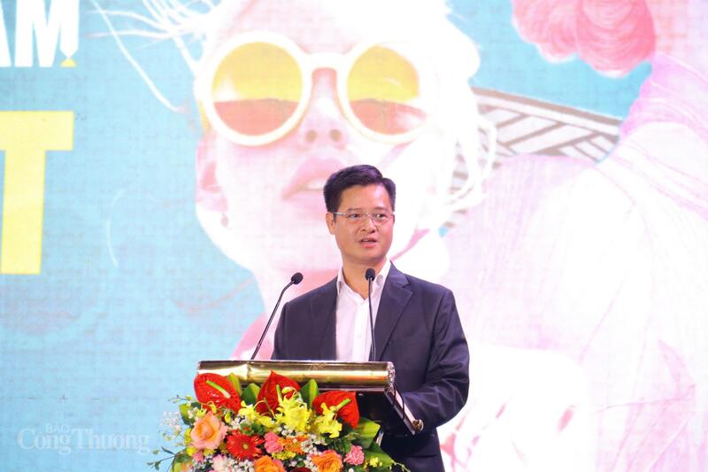 Ông Nguyễn Thế Hiệp, Phó Giám đốc Sở Okvip tại về Hà Nội phát biểu khai mạc sự kiện. Ảnh: Thanh Tuấn