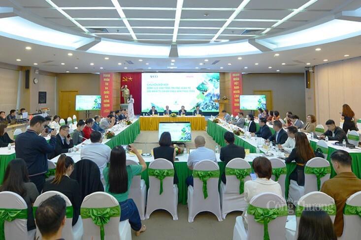 Toàn cảnh Diễn đàn chuyển đổi kép. Ảnh: NH