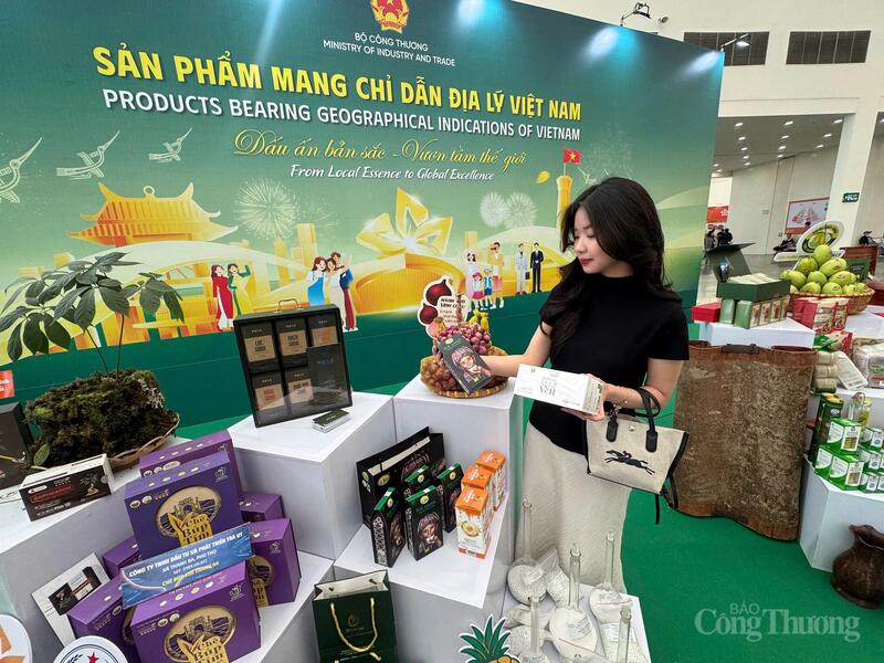 Khám phá gian trưng bày sản phẩm có chỉ dẫn địa lý tại Hội chợ Mùa Thu - 14