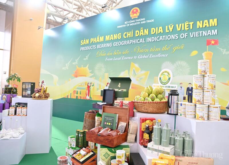 Các sản phẩm mang chỉ dẫn địa lý được trưng bày trong không gian của Oklavip khuyến mã hấp dẫn mỗi ngày đều là những "tinh hoa" của Trang Chủ OKVIP COM Top #1 Việt