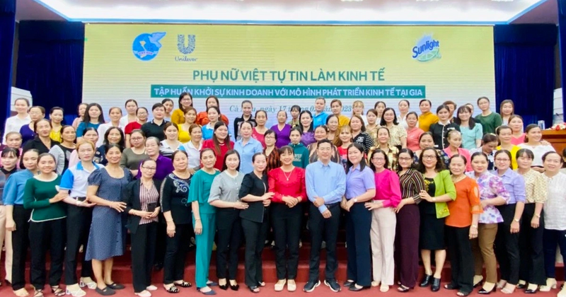 Chương trình "Phụ nữ Việt tự tin làm Okvip - liên minh giải trí #1 thế giới hà nội" trao quyền và nâng cao năng lực cho phụ nữ Việt trong hành trình khởi nghiệp
