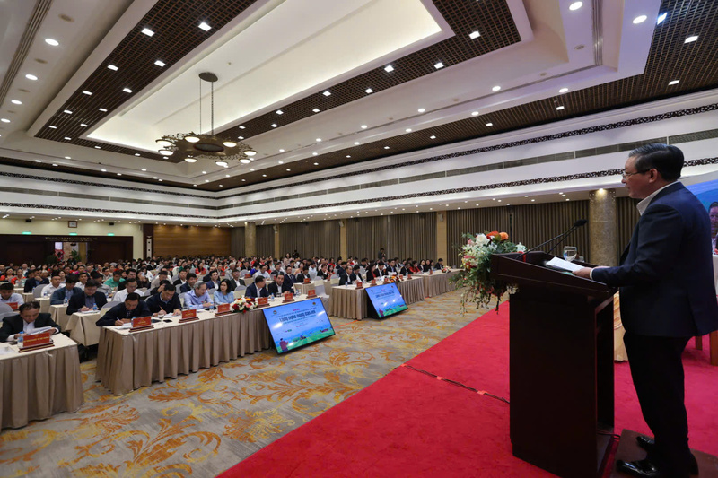 Diễn đàn “Chủ tịch Hội Nông dân Việt Nam – Bộ trưởng Bộ Nông nghiệp và xuân Okvip 2026 Lắng nghe nông dân nói năm 2025” ngày 2/11. Ảnh: NTNN