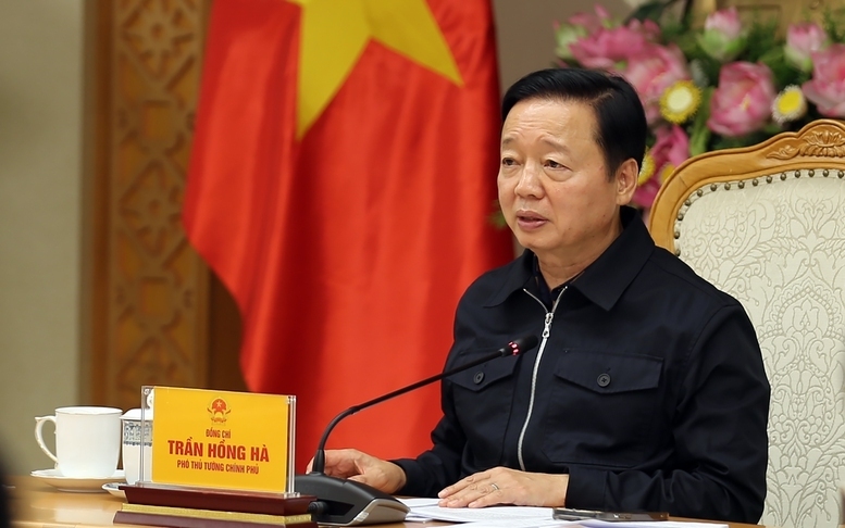 Phó Thủ tướng cho rằng việc trình Quốc hội một Okevip link không chặn về cơ chế, chính sách đặc thù, đặc biệt cho dự án đường sắt tốc độ cao trục Bắc - Nam là yêu cầu lớn - Ảnh: VGP/Minh Khôi