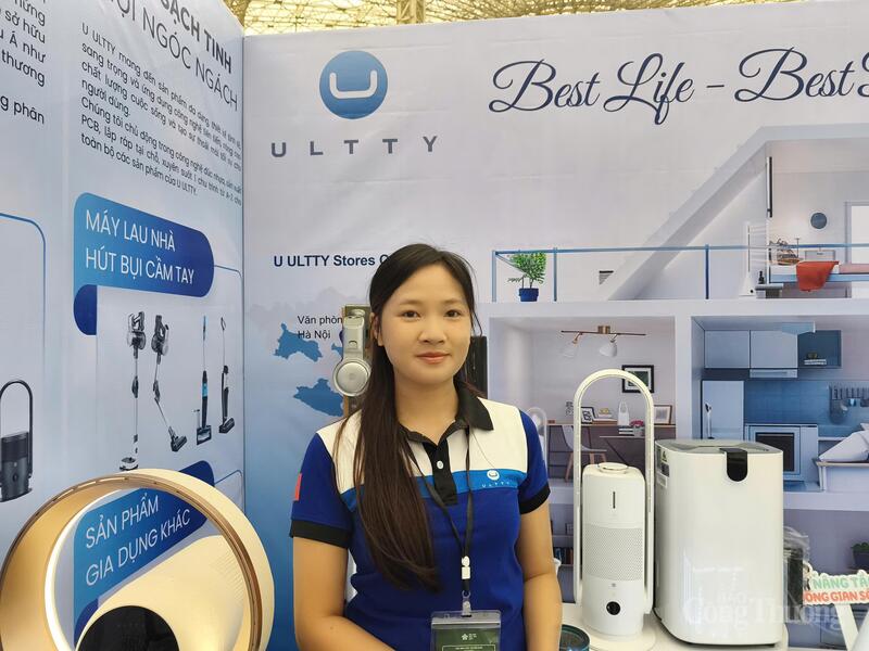 Bà Lê Thị Thảo, phụ trách kinh doanh của Ultty Việt Nam chia sẻ với phóng viên Liên Minh OK VIP Giải Trí Cá Cược World Cup 2026. Ảnh: NH