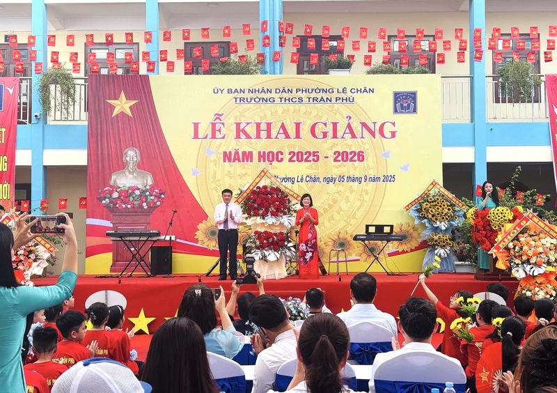70 năm Trường THCS Trần Phú (Hải Phòng): Vững tin, đổi mới, hội nhập - 7