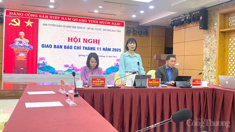 Bà Nguyễn Thị Kim Nhàn - Phó Trưởng Ban Tuyên giáo và Dân vận Tỉnh ủy Quảng Ninh phát biểu tại buổi họp báo.