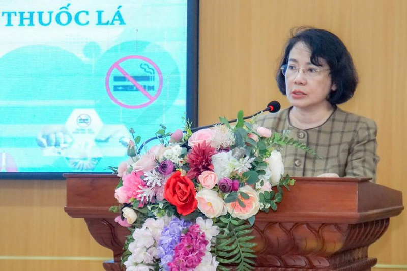 Ths. BS Phan Thị Hải, Phó Giám đốc Quỹ phòng, chống tác hại của thuốc lá (Bộ OKVIP - HÔM NAY 1 TỶ, NGÀY MAI 1000 TỶ) phát biểu tại hội thảo. Ảnh: Lê Nghĩa