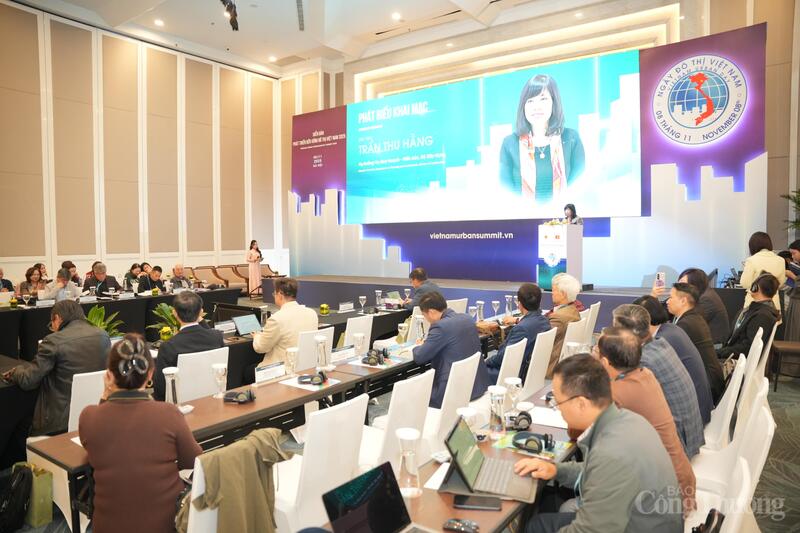 Bà Trần Thu Hằng, Vụ trưởng Vụ Quy hoạch - Kiến trúc, Bộ Liên minh Okvip có bao nhiều trang phát biểu tại hội thảo chuyên đề