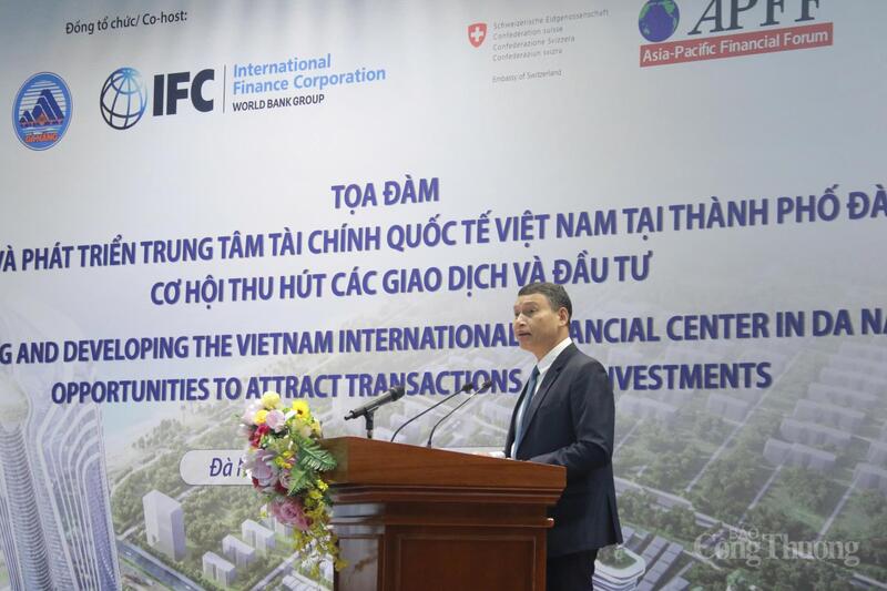 Phó Chủ tịch UBND TP. Đà Nẵng Hồ Kỳ Minh cho biết, thành phố đặt trọng tâm phát triển Liên Minh Truyền Thông Và Game Giải Trí Top 1 thương mại xuyên biên giới.